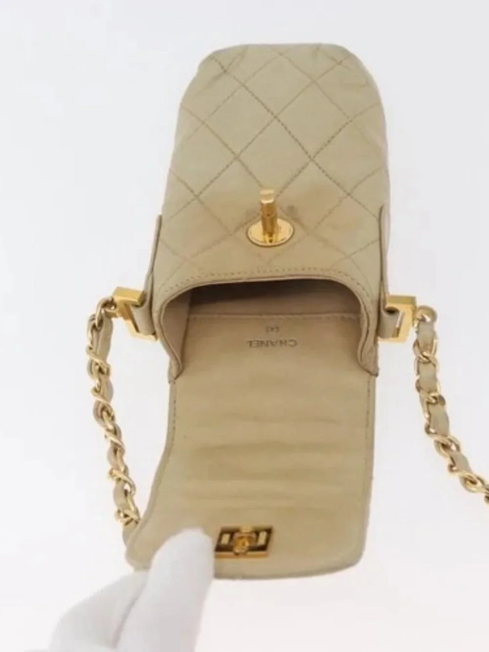 CHANEL Matelasse Chain Shoulder Bag Lamb Skin Beige Gold CC Auth 179876A
